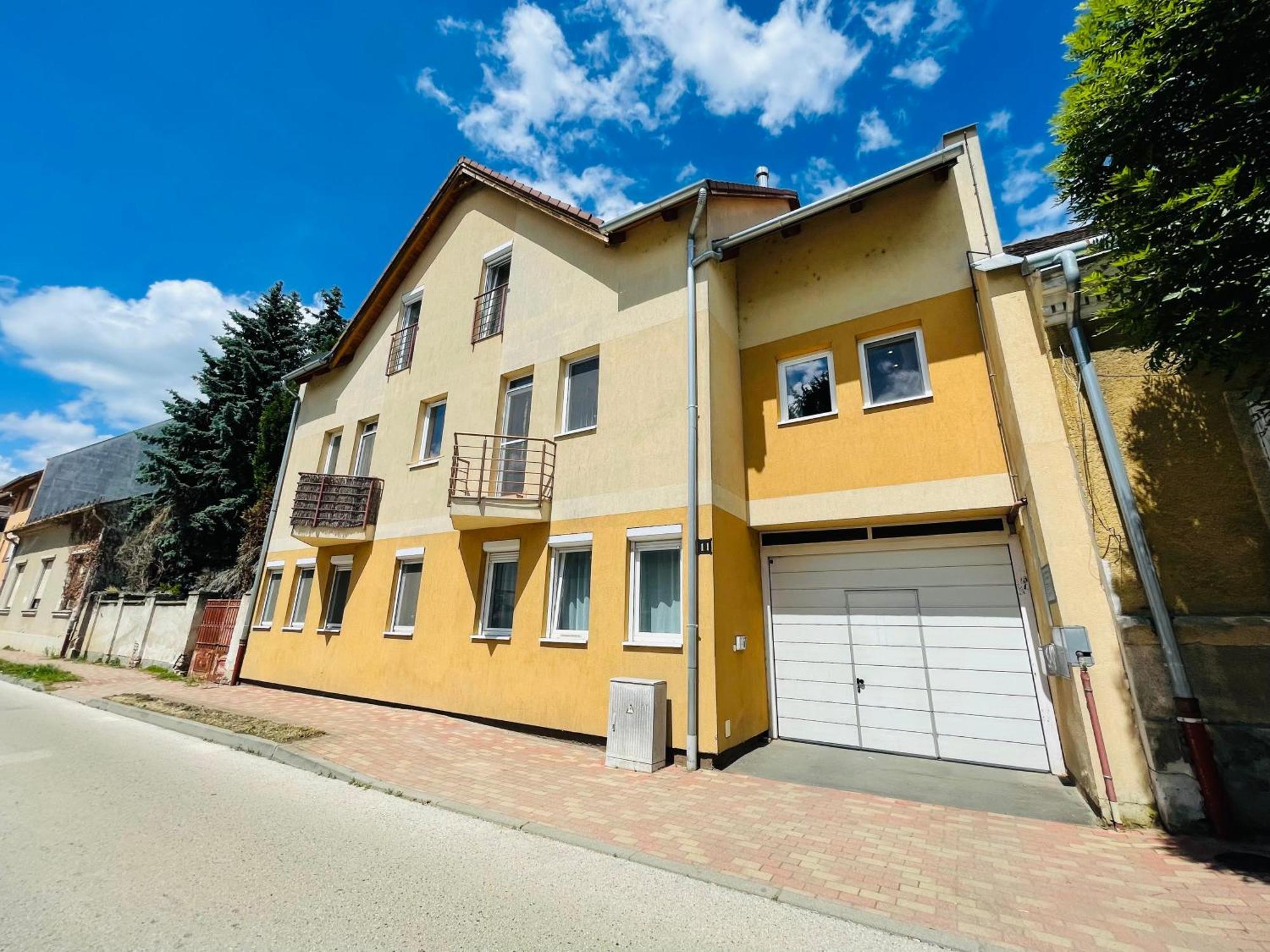 Gold Apartman نايغكانيشا المظهر الخارجي الصورة
